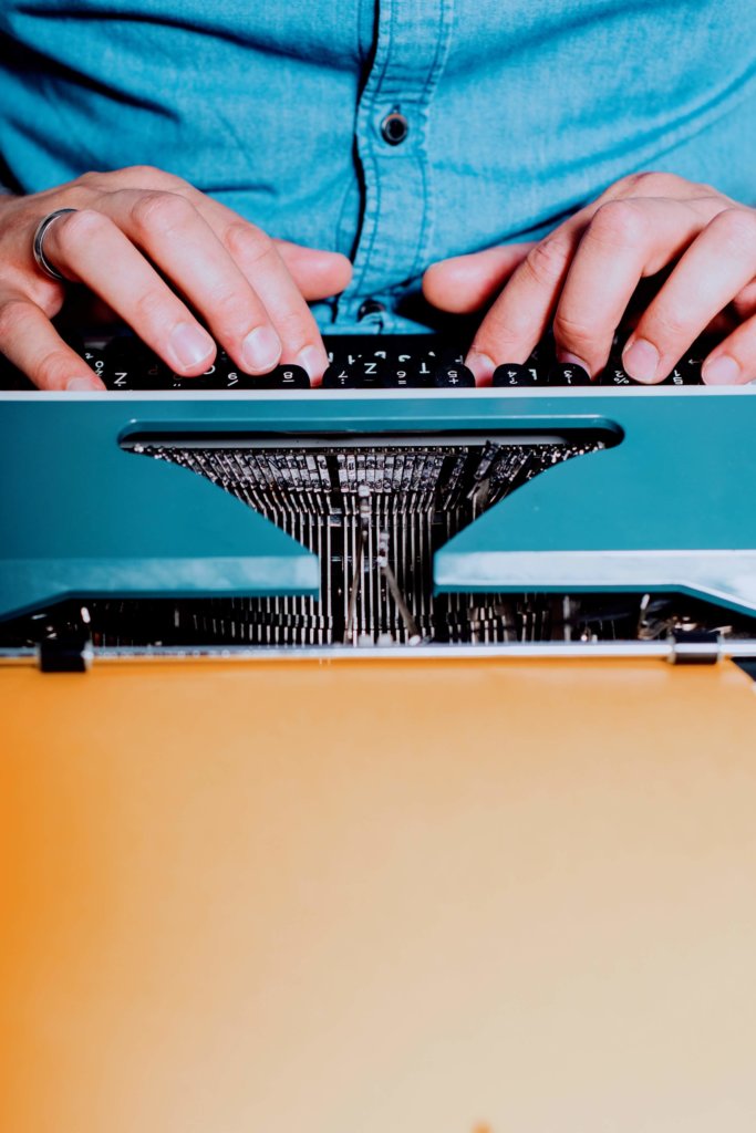 pan poeta pisanie na maszynie